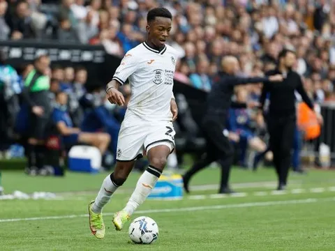 Man Utd đã có một quyết định tệ hại trên TTCN