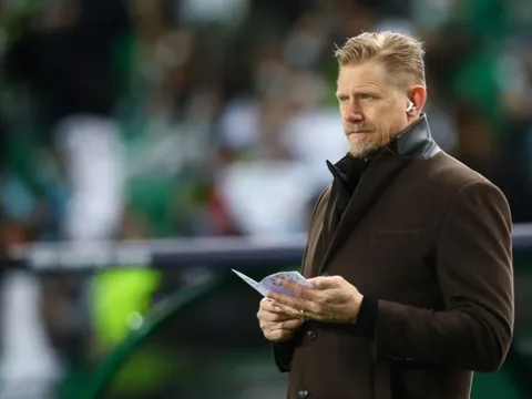 Tuyên bố M.U có thể giành Champions League, Schmeichel chọc cười cả trường quay