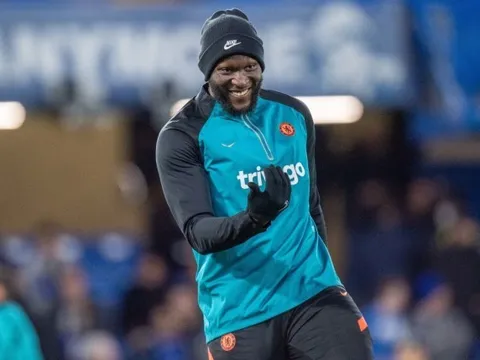 Phản ứng của Lukaku khi bị Tuchel đẩy lên ghế dự bị