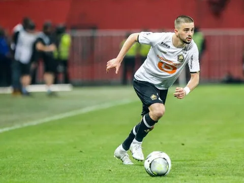 Arsenal nhận câu trả lời cho "kèo trái" thay Raphinha