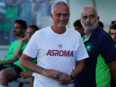 Người cũ Liverpool gật đầu với Mourinho