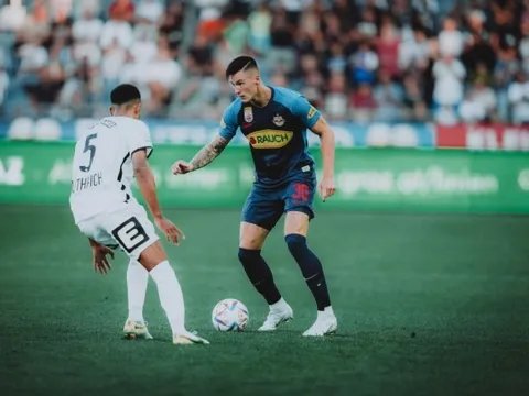 Rất nhanh chóng, Benjamin Sesko có câu trả lời cho M.U