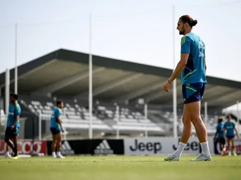 "Một sự lãng phí tiền bạc nếu M.U cúi đầu trước yêu cầu của cậu ta"