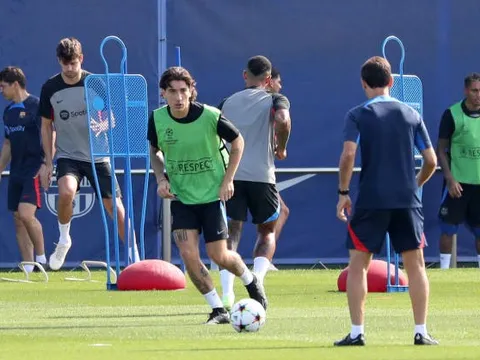Sao Arsenal quyết giảm lương để gia nhập Barca