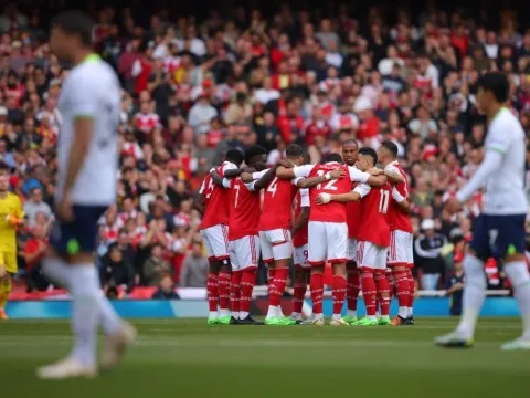 "Còn quá sớm để Arsenal nghĩ về ngôi vô địch"