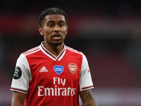 Arsenal tiếp tục thanh lọc, sao mai 20 tuổi hết cửa ở lại