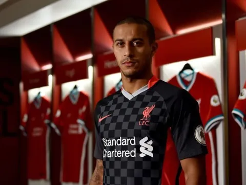 Klopp chỉ ra 1 điều Thiago chưa thể làm được ngay ở Liverpool