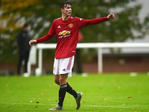 XONG! Ghi 14 bàn/13 trận, Man Utd "thưởng lớn" cho cựu thần đồng Man City