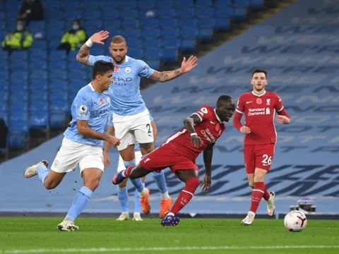 Roy Keane: "Cầu thủ Man City đó là một tên ngốc"