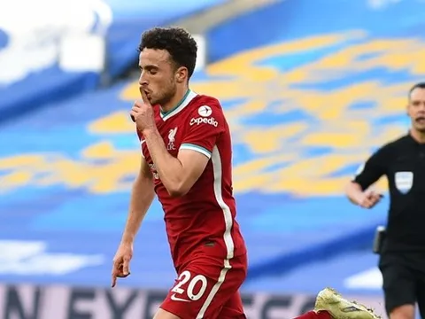 Ghi 8 bàn sau 8 trận, "tân binh" của Liverpool được đưa lên mây