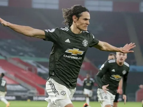Chris Sutton cảnh báo Man Utd: "Điều đó thật khắc nghiệt với Cavani!"