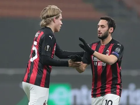 XONG! Rõ thực hư chuyện "Kaka 2.0" bị cô lập ở AC Milan