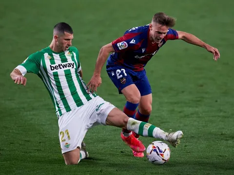 Arsenal có thể ký HĐ chất lượng với giá hời