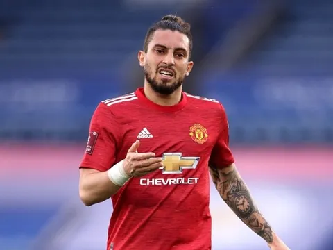 Quá ấn tượng, Fred gửi lời chúc mừng tân binh M.U sau mùa giải ra mắt