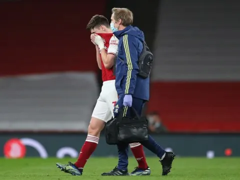 "Bão chấn thương" đổ bộ, Arsenal toang cực mạnh sau trận thua Liverpool