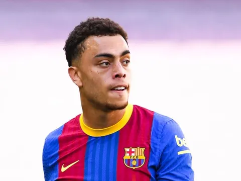 Arsenal tiếp cận báu vật của Barcelona