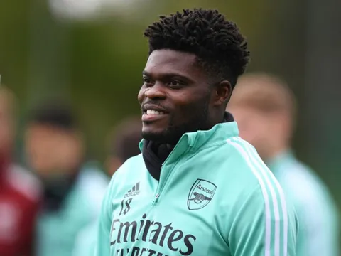 Arsenal trao cho Thomas Partey số áo mới mùa tới