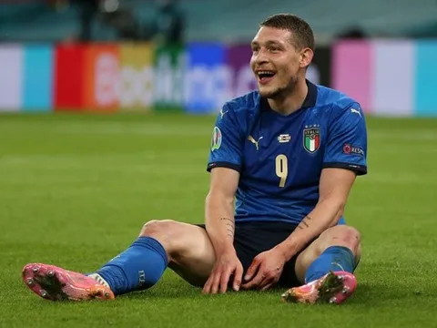 Đối tác sẵn sàng bán sát thủ Ý, Arsenal mừng thầm