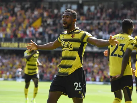 Rõ lý do Emmanuel Dennis bị loại khỏi đội hình dự AFCON