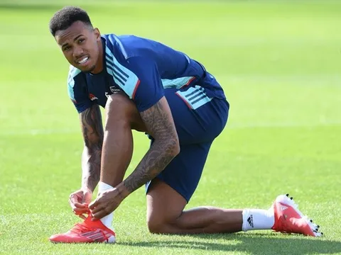 CĐV Arsenal: "Hậu vệ hay nhất châu Âu"