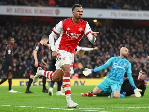"Arsenal sẽ thật ngu ngốc nếu bán đi cậu ấy"