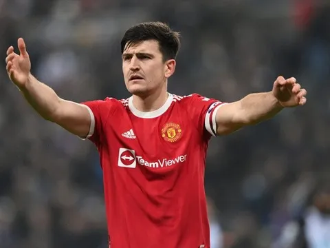 Neil Warnock: "Tôi nghĩ họ giỏi hơn hàng phòng ngự của Man Utd"
