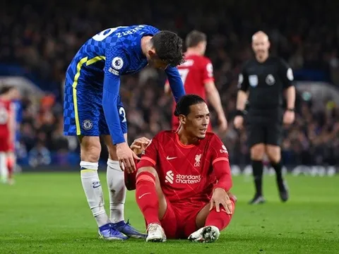 Van Dijk bị chê không hòa hợp với đồng đội