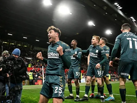 Kẻ bị M.U khước từ nói gì khi ghi bàn tiễn Quỷ đỏ khỏi FA Cup?