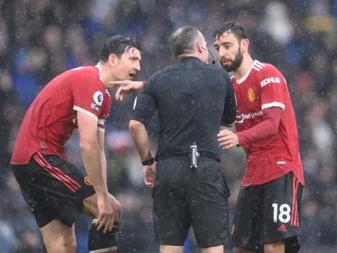 "Cậu ấy nghĩ mình ban cho M.U một ân huệ bằng cách chơi bóng cho họ"