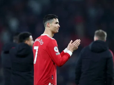 Ronaldo 'mất tích', Fabrizio Romano hé lộ phản ứng của các cầu thủ M.U