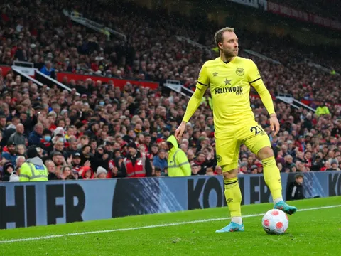 M.U đã sở hữu một Scholes mới, phong cách trái ngược Pogba