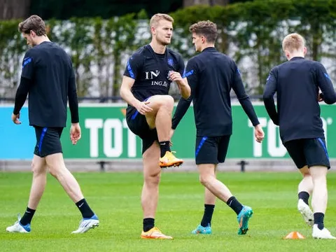 Bom tấn của Juventus khiến Man Utd và Chelsea 'mở cờ trong bụng'