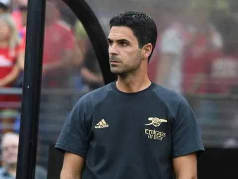 Arteta nhận cảnh báo sa thải