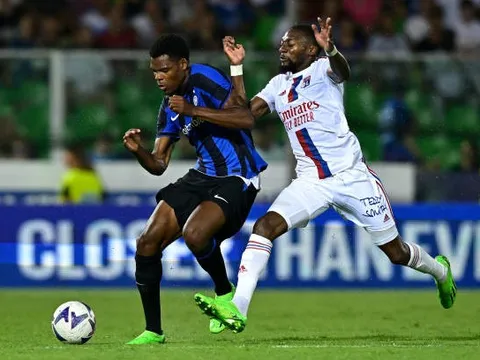M.U được tiến cử 'cơn lốc Serie A' thay thế Wan-Bissaka