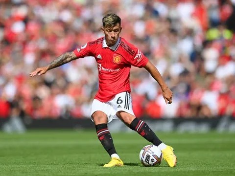 Lisandro Martinez bị đối thủ 'vạch mặt'