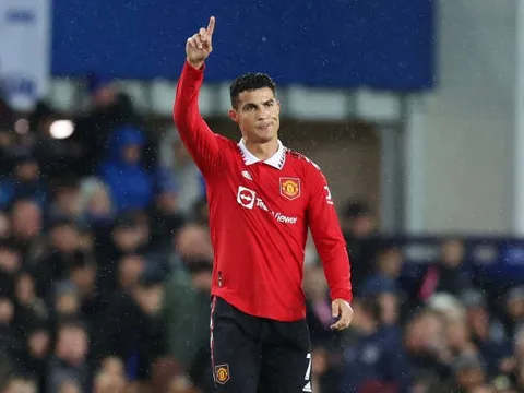 "Đó là điều tách biệt Ronaldo với Messi"