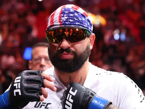 Dustin Poirier: Josh Hokit đã vươn tầm 'ngôi sao' tại UFC 327, ví von với Conor McGregor