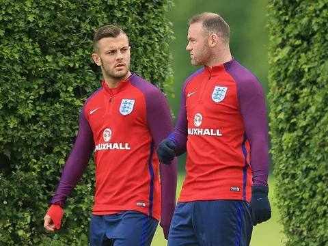 Wayne Rooney trao cơ hội cho cậu bé vàng một thời của Arsenal