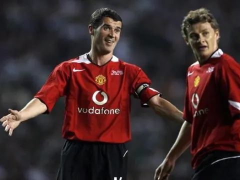Alan Smith: "Không ai có thể thay thế anh ấy tại Man United"