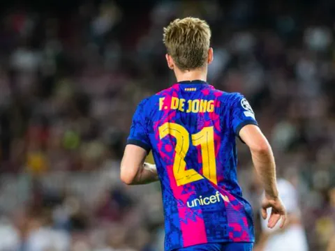 Gia nhập Man Utd, Frenkie de Jong có 2 số áo trong mơ để chọn