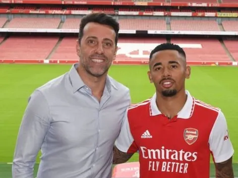 Giám đốc Arsenal 'hái quả ngọt'