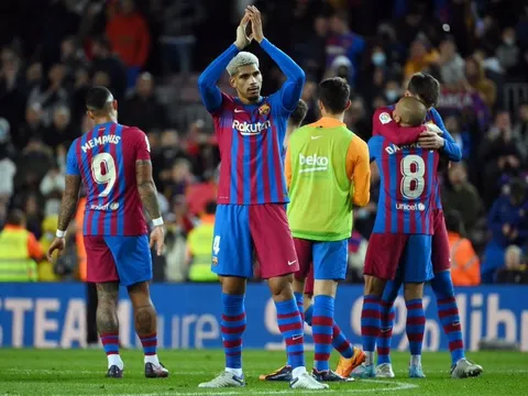 Giám đốc Barca: “Thương vụ Rudiger không ảnh hưởng đến tương lai Araujo”