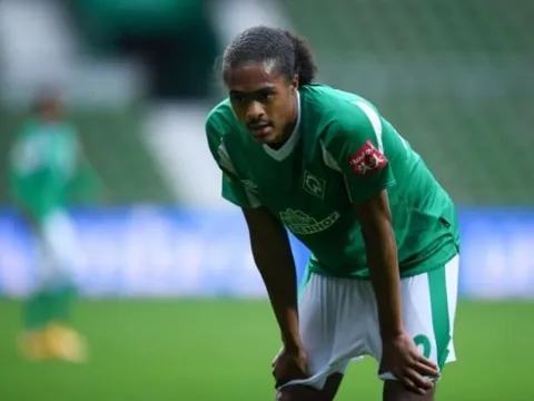 Giám đốc Bremen xua đi nỗi lo của Man Utd về Tahith Chong