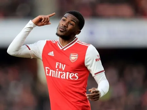 Giám đốc đăng đàn xác nhận sắp chiêu mộ sao Arsenal