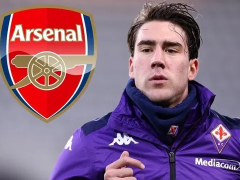 Giám đốc Fiorentina xác nhận “sẵn sàng bán” Vlahovic