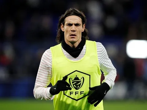 Man Utd mua Cavani, Van Persie 'nở mày nở mặt' vì 1 nguyên nhân