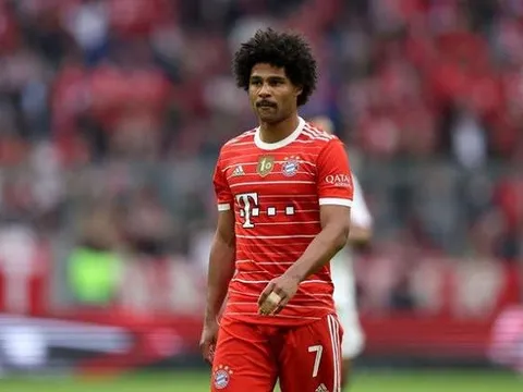 "Việc Liverpool có 6 tiền đạo một lần nữa sẽ là sự điên rồ"