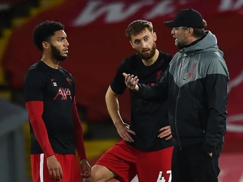 Gomez mắc sai lầm tai hại, Klopp tiếp tục lo lắng