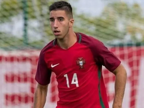 Đối tác đòi M.U phá vỡ hợp đồng 38,5 triệu bảng