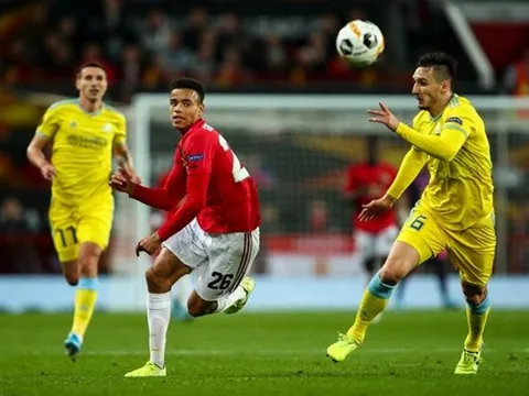 Sút '2 chân như 1', ngọc quý Man Utd hé lộ sự thật gây sốc